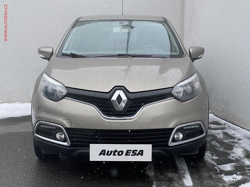 Renault Captur (2014) 1.2TCe, Zen, AT, navi - fotka 2 z 18