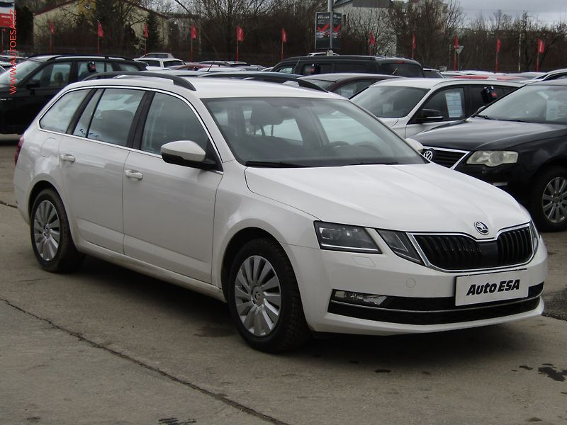 Škoda Octavia (2017) 1.6 TDi, ČR, autoAC - fotografie inzerátu