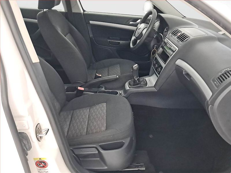 Škoda Octavia (2012) 1.2 TSI - fotka 9 z 14