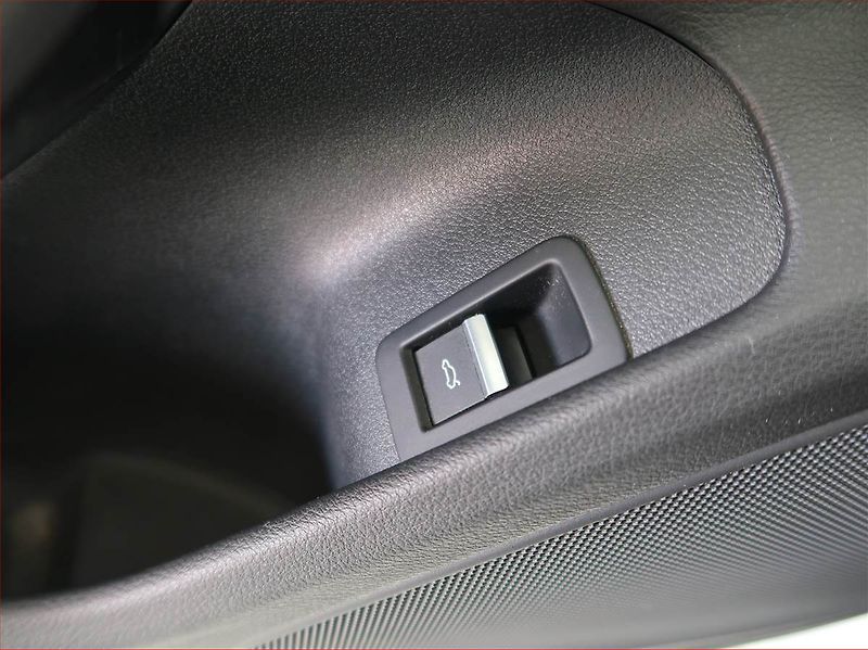 Audi A4 (2018) 40 TFSI, Automat, Navi - fotka 22 z 24