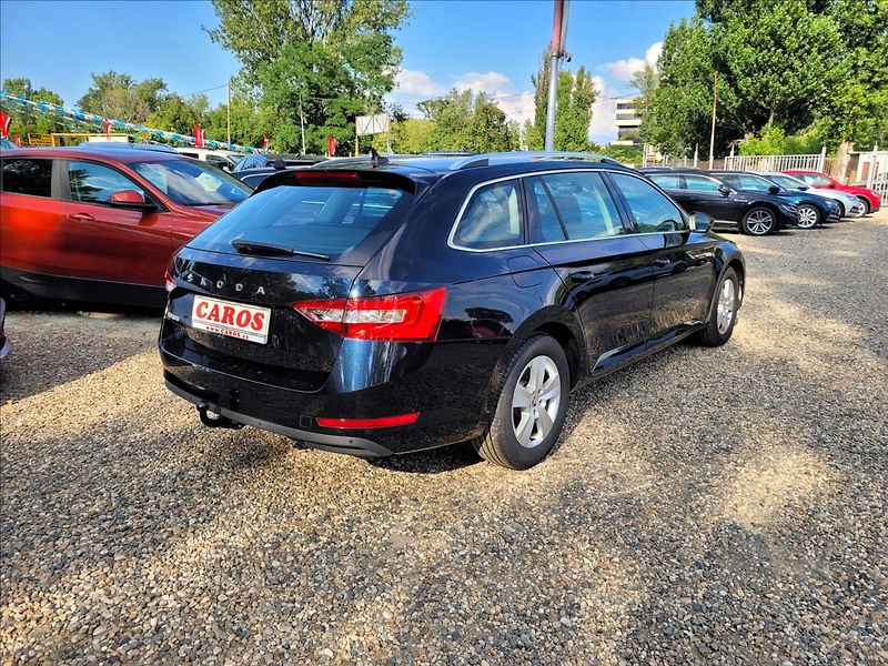 Škoda Superb 1,5 zálohováno - fotka 6 z 50