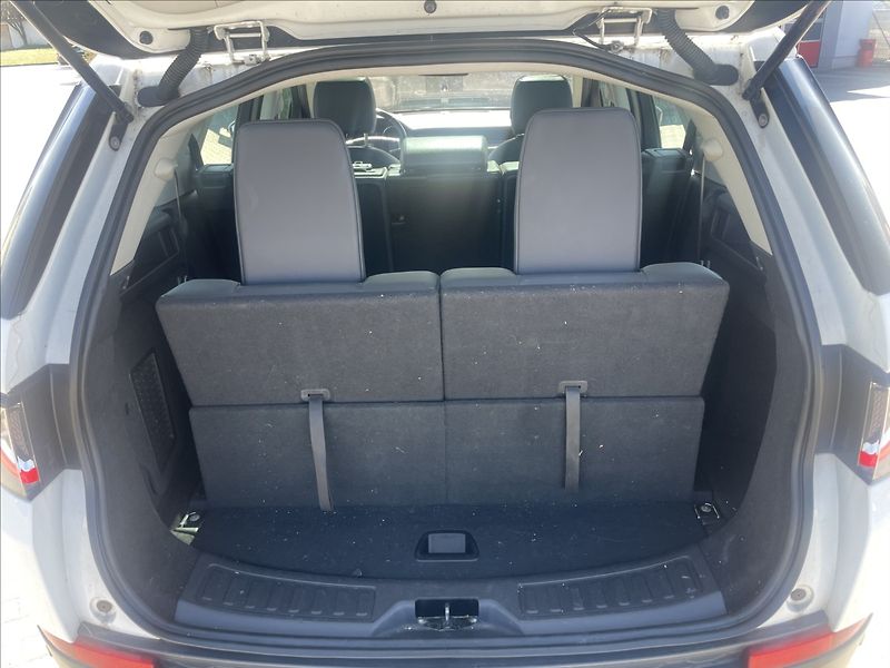 Land Rover Discovery Sport 2,0 TD4 132kw AWD Pano 7mist T - fotka 9 z 34