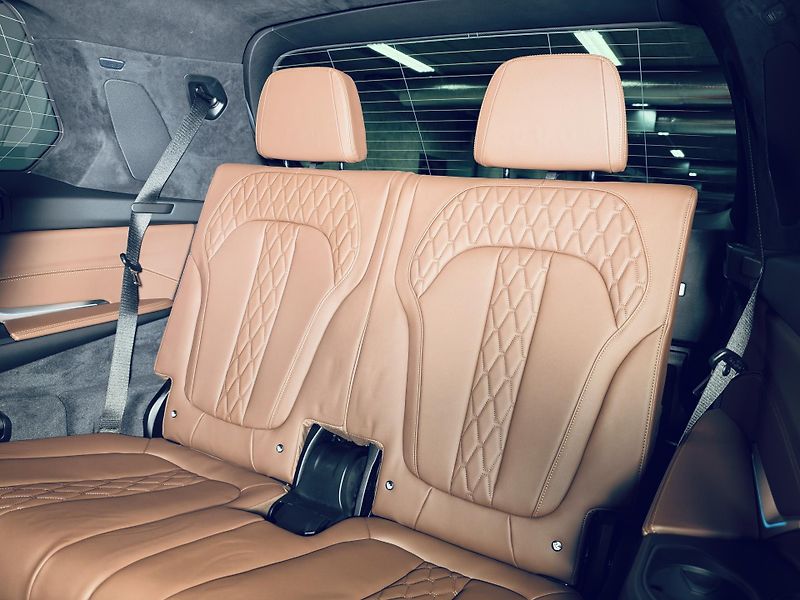 BMW X7 (2026) 40xd*CAR*TAŽ*NEZ.TOP*NAT.NAP* - fotka 50 z 55