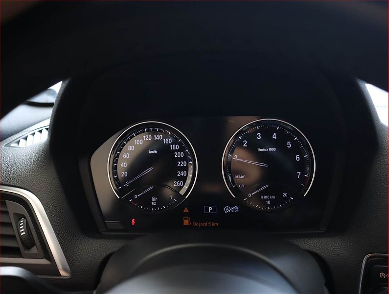 BMW Řada 1 (2018) M Sport 118i, Automat - fotka 11 z 21