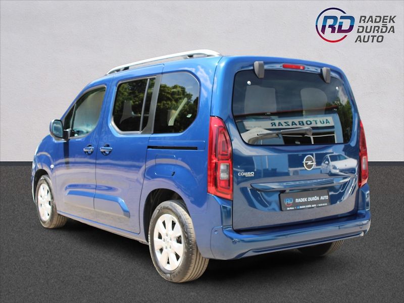 Opel Combo 1,2 T  ČR,1.MAJITEL,INNOVATION - fotka 7 z 34