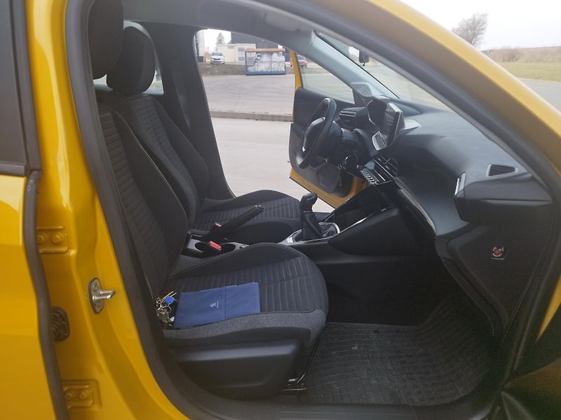 Peugeot 208 1.2i,volat-608 081 843 - fotka 13 z 17