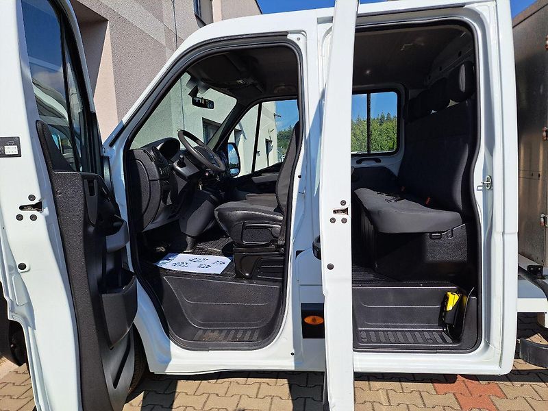 Renault Master (2018) 2.3 DCI 120kW, 6 míst, ZÁRUKA  - fotka 25 z 37