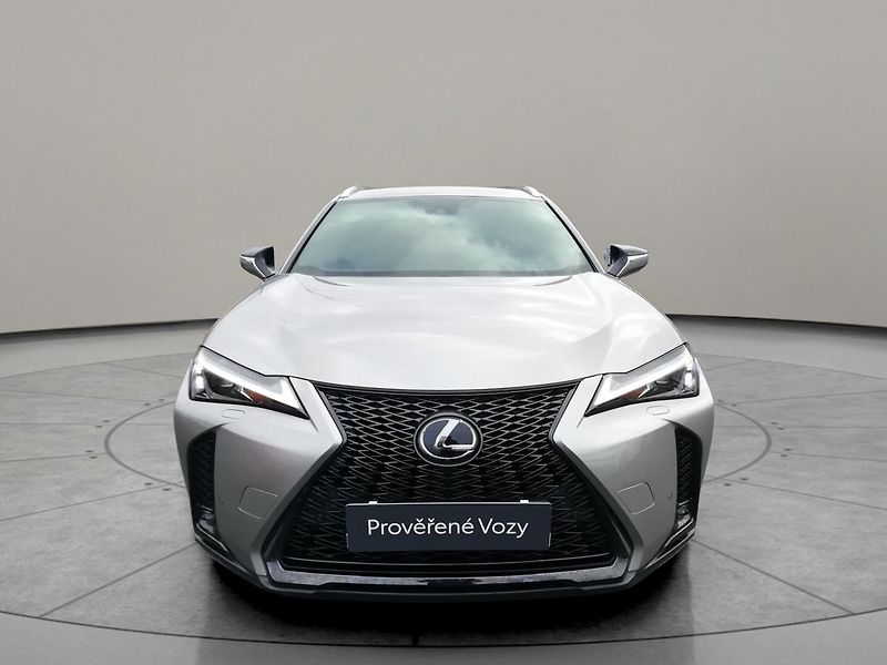 Lexus UX 250h h F Sport Design - fotka 4 z 19