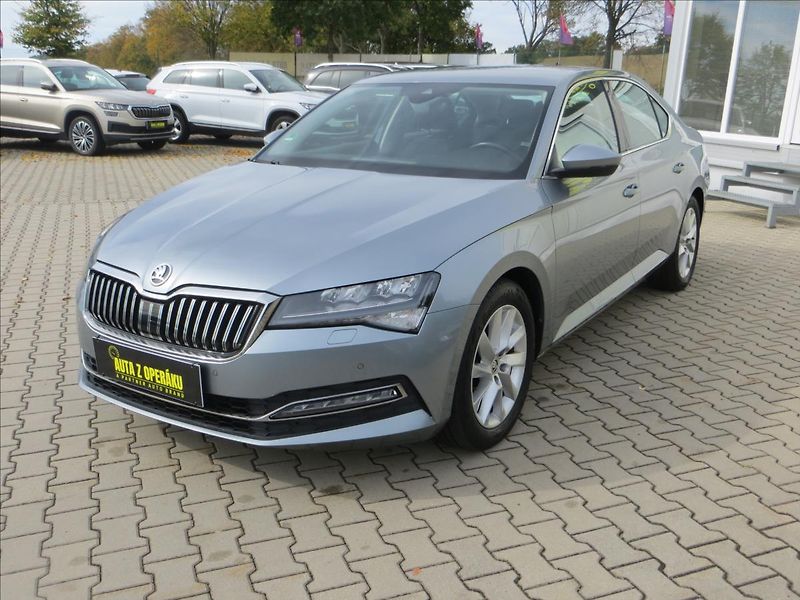 Škoda Superb 1,5 TSI 110kW Style - fotka 3 z 27