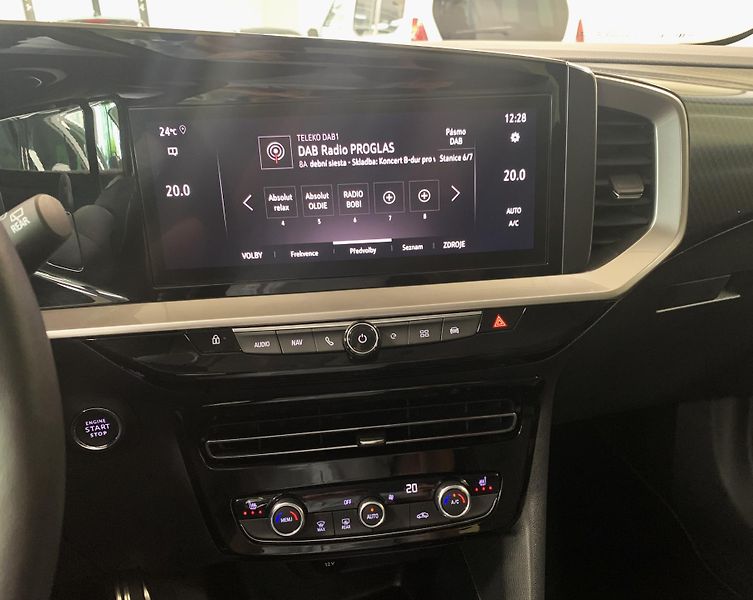 Opel Mokka E, Ultimate, 100 kW - fotka 16 z 32