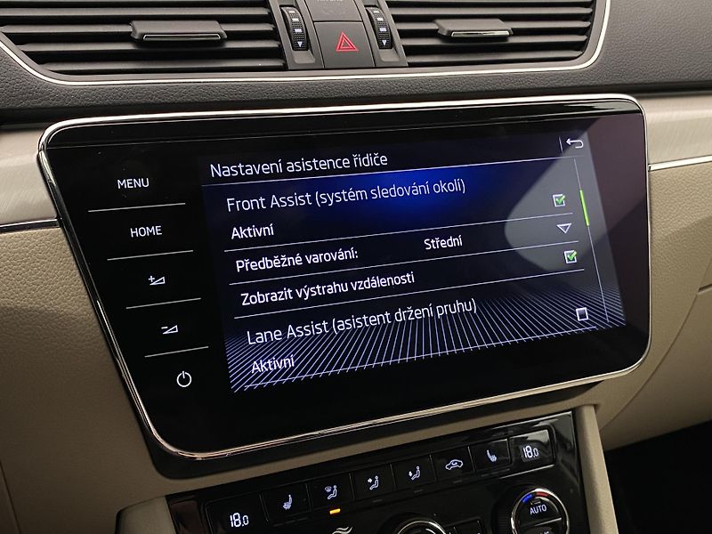 Škoda Superb COMBI 2.0TDI L&K DSG CZ - fotka 50 z 64