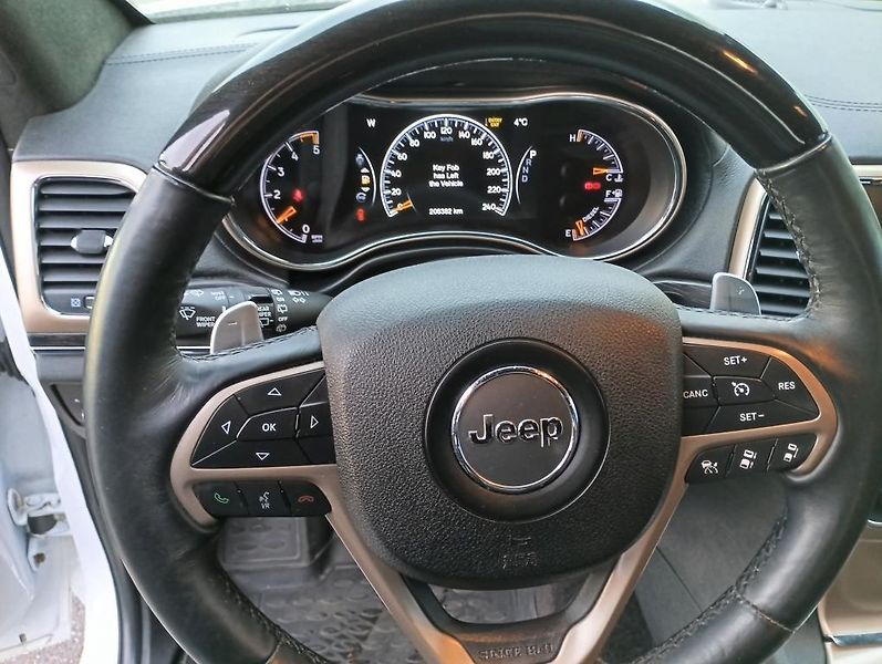 Jeep Grand Cherokee (2016) - fotka 12 z 19