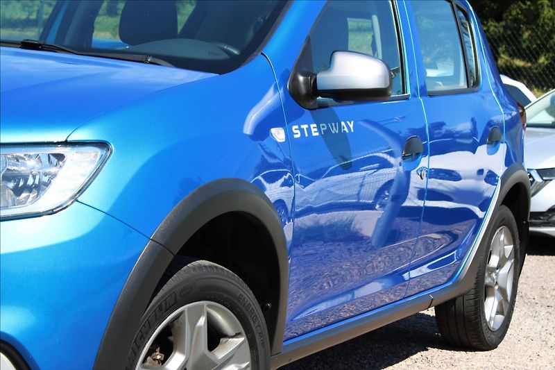 Dacia Sandero 0,9 STEPWAY KLIMA, SERVISKA - fotka 5 z 25
