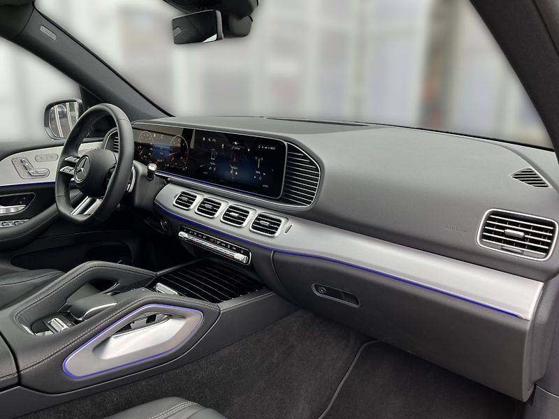 Mercedes-Benz GLE 450d 4MATIC AMG Line Airmatic - fotka 15 z 21