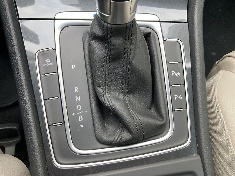 Volkswagen Golf (2019) MATRIX NAV DYNAUDIO WINTERPAKE - fotka 31 z 32
