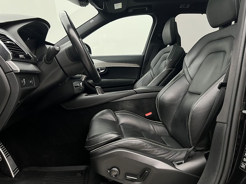 Volvo XC90 B5 AWD R-DESIGN AUT 7 MÍST - fotka 3 z 48