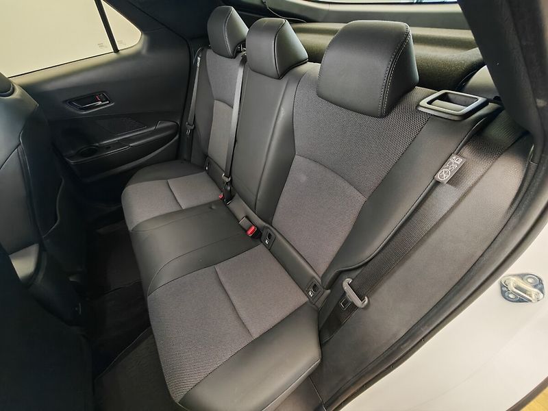 Toyota C-HR 2.0 Hybrid 4x4 Executive - fotka 21 z 44