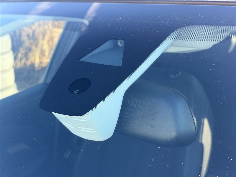 Opel Corsa 1,2 74kW AUTOMAT,NAVI,PANO,LED - fotka 42 z 44