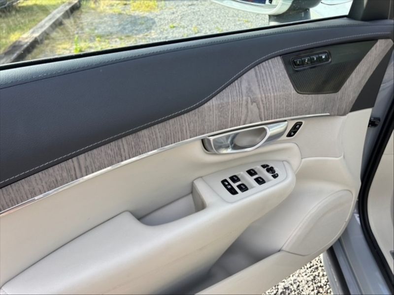 Volvo XC90 2,0 B5 AWD D Plus Bright AT - fotka 11 z 11