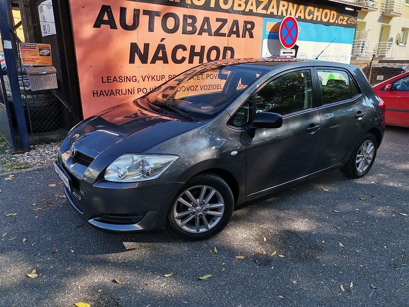Toyota Auris (2009) 1.4VVTi 74kw ČR 5dv. Klima PDC - fotka 26 z 26
