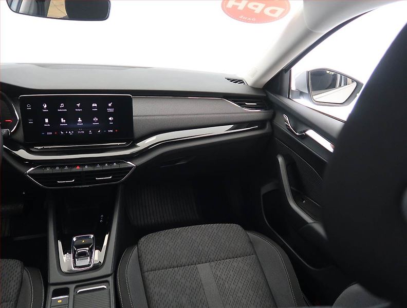 Škoda Octavia (2023) 2.0 TDI, Automat, ČR,1.maj - fotka 8 z 27