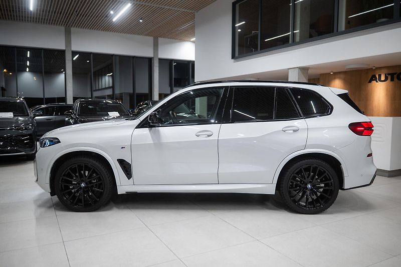 BMW X5 (2025) M40xD 250KW NEZÁVISLÉ TAŽNÉ  - fotka 7 z 59