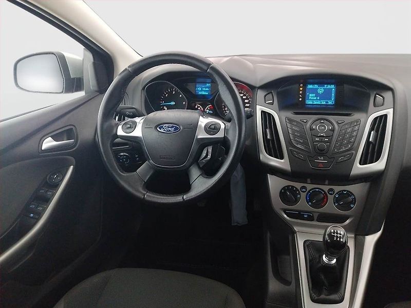 Ford Focus (2012) 1.6 TDCi, Serv.kniha, nová STK - fotka 7 z 17