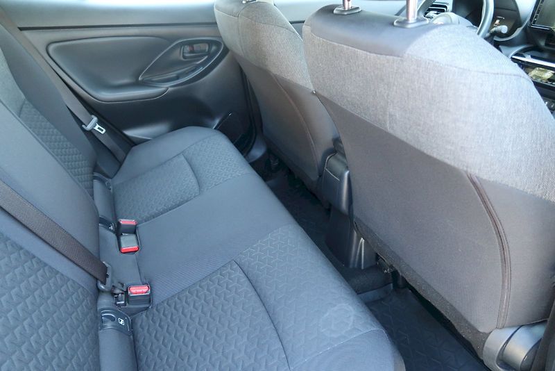 Toyota Yaris Cross (2023) Comfort Tech 1,5 Hybrid e-CVT - fotka 20 z 38