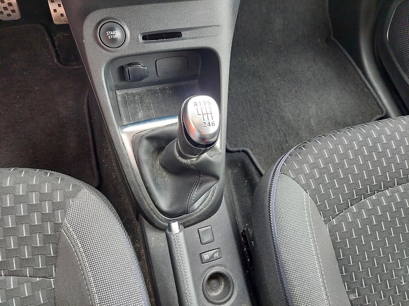 Renault Captur (2019) Collection 1.3TCe-zadáno! - fotka 17 z 41