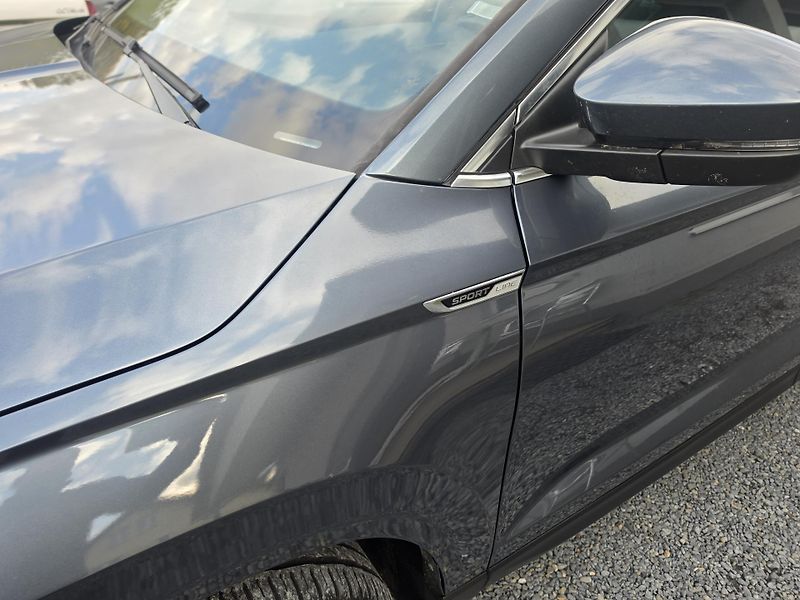 Škoda Karoq 1.5 TSI Navi Kamera TZ  - fotka 3 z 27