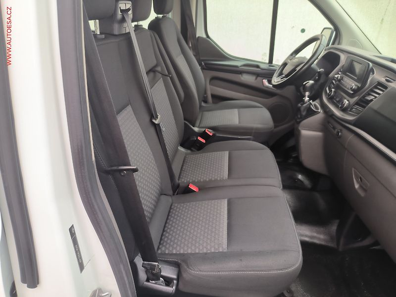 Ford Transit Custom (2021) 2.0TDCi L2H1 9míst, TREND, AC - fotka 10 z 19