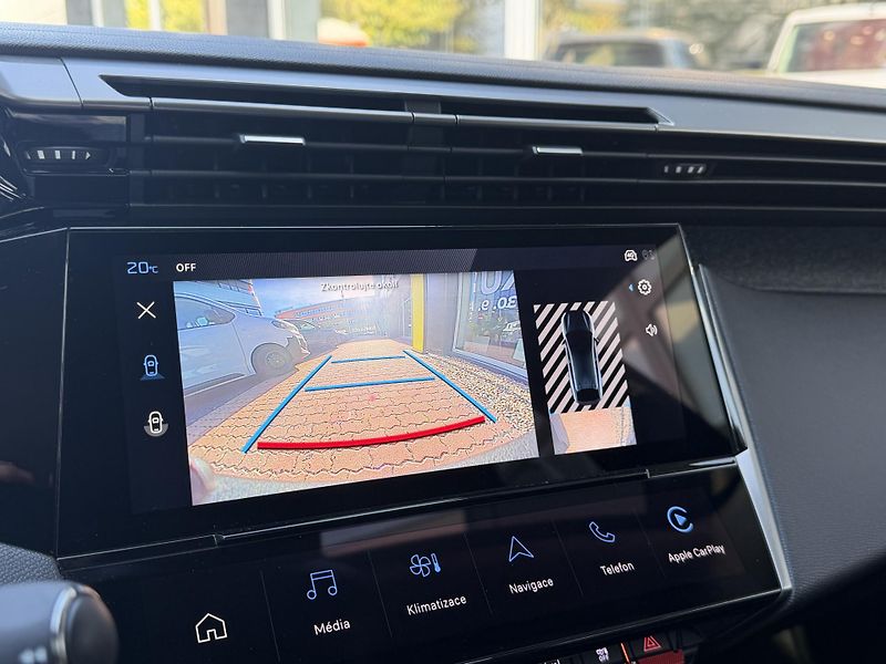Peugeot 408 (2024) ALLURE PureTech 130k EAT8 - fotka 27 z 42