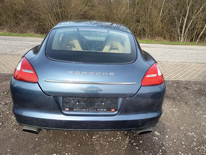 Porsche Panamera (2010) 3.6 220kw 4x4 Top!!! - fotka 22 z 60