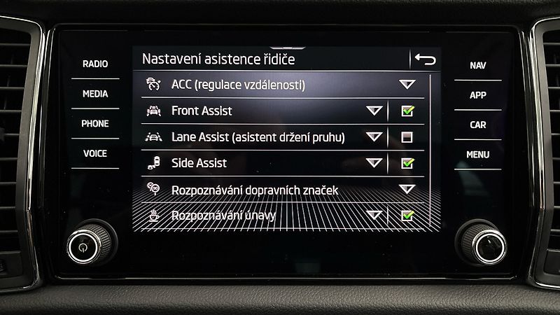 Škoda Kodiaq 2.0 TDI DSG 4x4 L&K - fotka 29 z 32