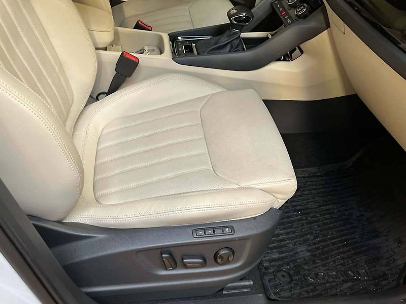 Škoda Kodiaq (2023) L&K 2.0 TDI 4x4 DSG - fotka 12 z 20