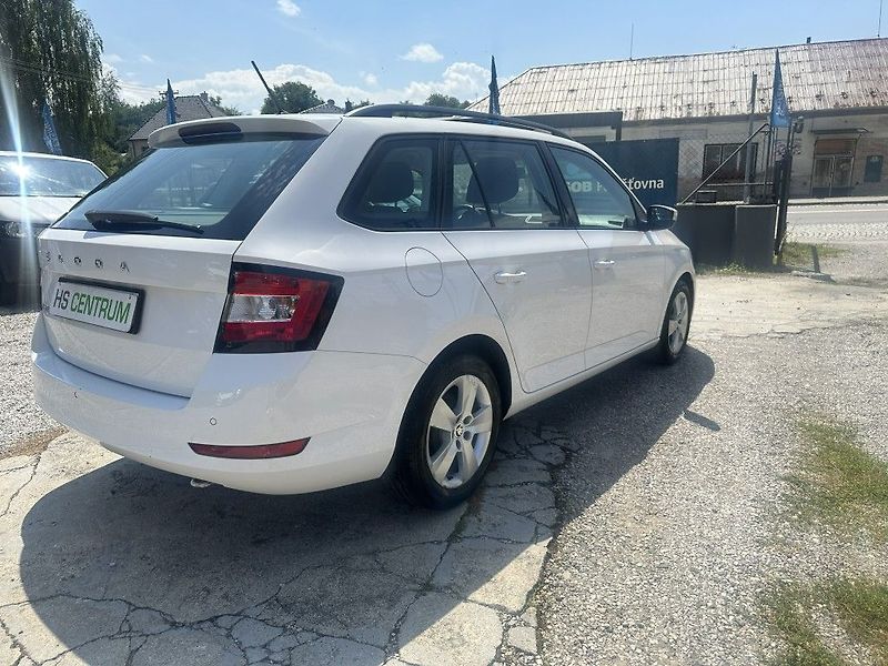 Škoda Fabia 1.0 TSI 70kW Ambition Combi - fotka 3 z 23