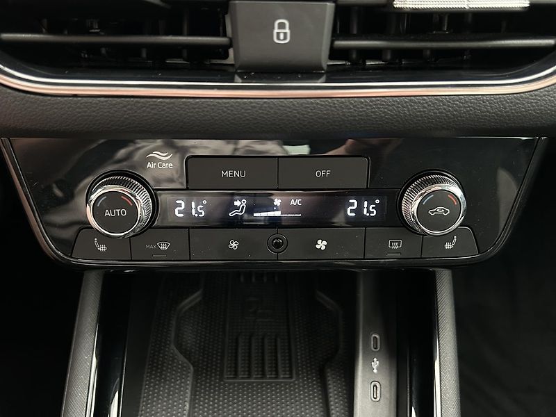Škoda Scala 1.0 TSI Top selection - fotka 22 z 31