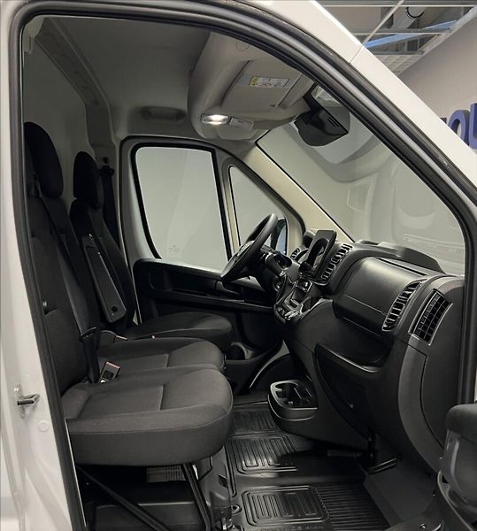Toyota Proace Max 2,2 D-4D AT ACTIVE L3H2 - fotka 11 z 15