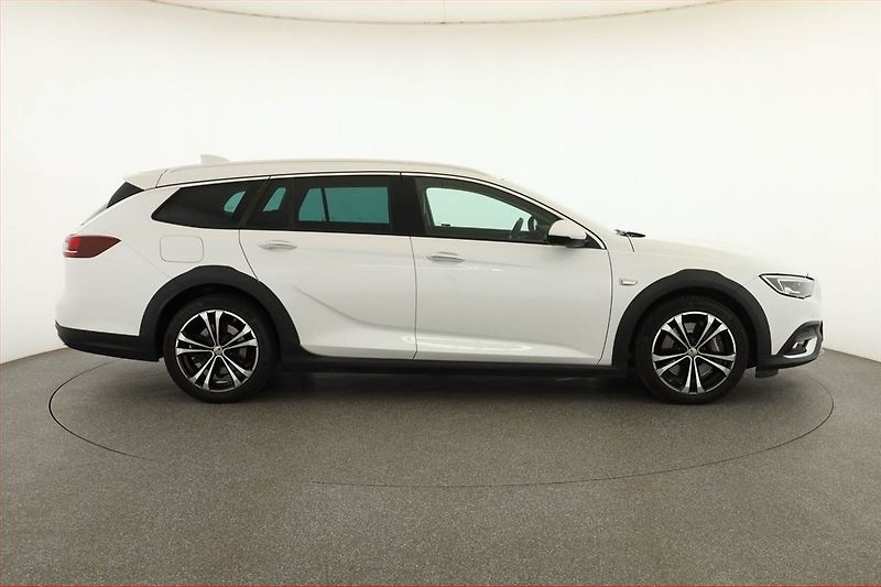 Opel Insignia (2018) 2.0 Turbo 4x4, 4X4, Automat - fotka 6 z 17