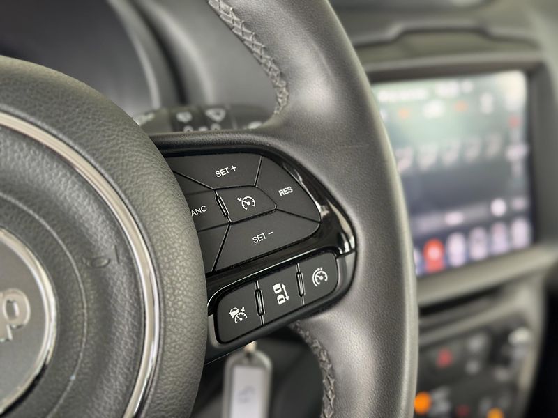 Jeep Renegade 1,3T 4xe*AWD*Distronic*DPH - fotka 27 z 36