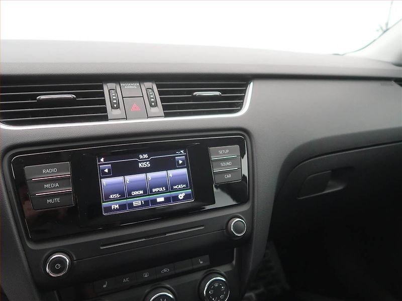 Škoda Octavia (2015) Ambition 1.6 TDI, Serv.kniha - fotka 10 z 12