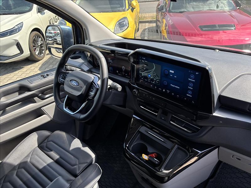 Ford Tourneo Custom 2,0 EcoBlue 125kW Titanium L2 - fotka 16 z 38