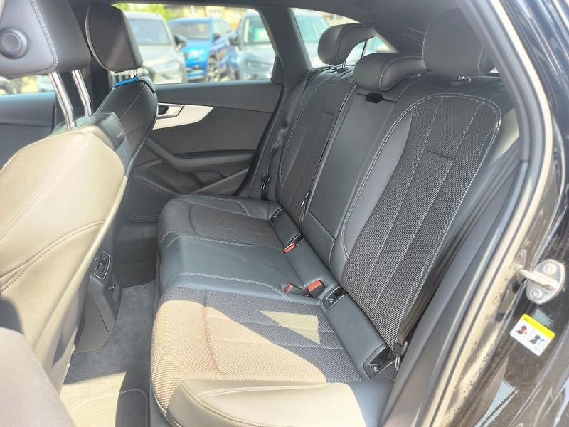 Audi A4 Avant 2.0TDI 140kw Quattro S T - fotka 21 z 25