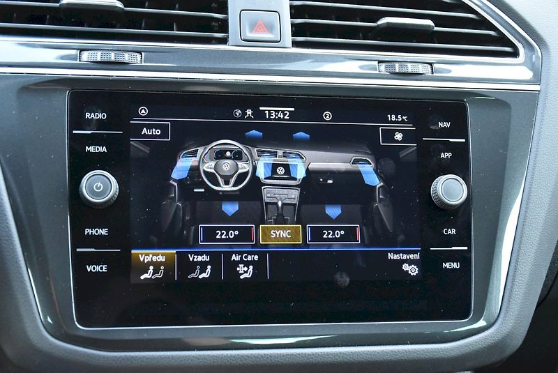 Volkswagen Tiguan (2021) LIFE 1.5 TSI 110KW DSG - fotka 20 z 32