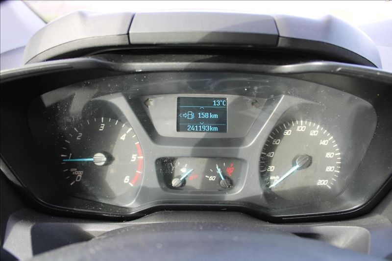 Ford Transit Custom 2,2 TDCi  9 - míst, DPH, KLIMA - fotka 19 z 31