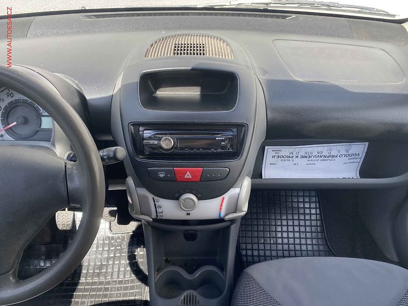 Peugeot 107 (2008) 1.0i, ČR, STK4/28 - fotka 12 z 12