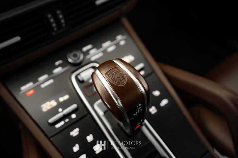 Porsche Cayenne (2020) Coupé Turbo 404kW - fotka 50 z 56