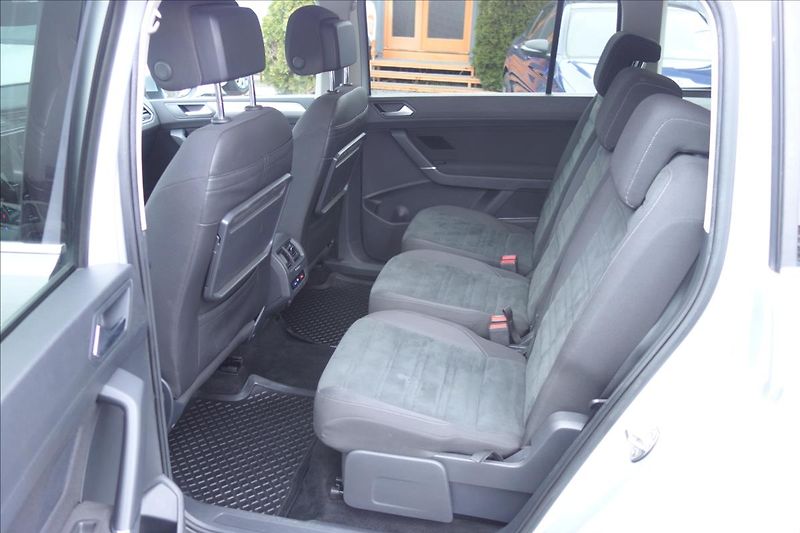 Volkswagen Touran 2,0 TDi 110KW,ČR,SERV.KN.,DSG. - fotka 16 z 34