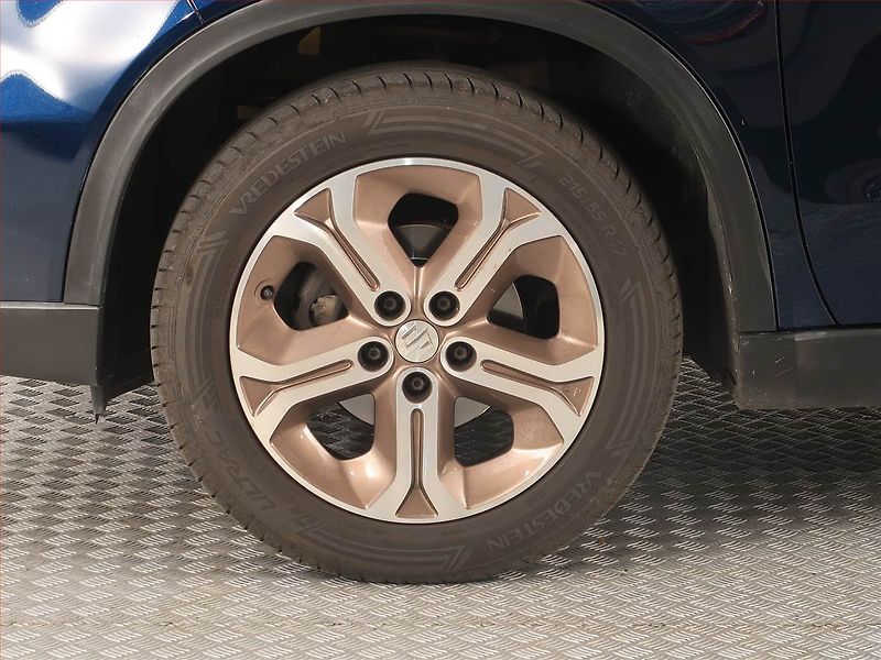 Suzuki Vitara (2017) Elegance 1.6 VVT, 4X4 - fotka 14 z 18