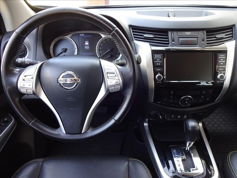 Nissan Navara 2,3 dCi 140 kW 4x4 Automat - fotka 33 z 60